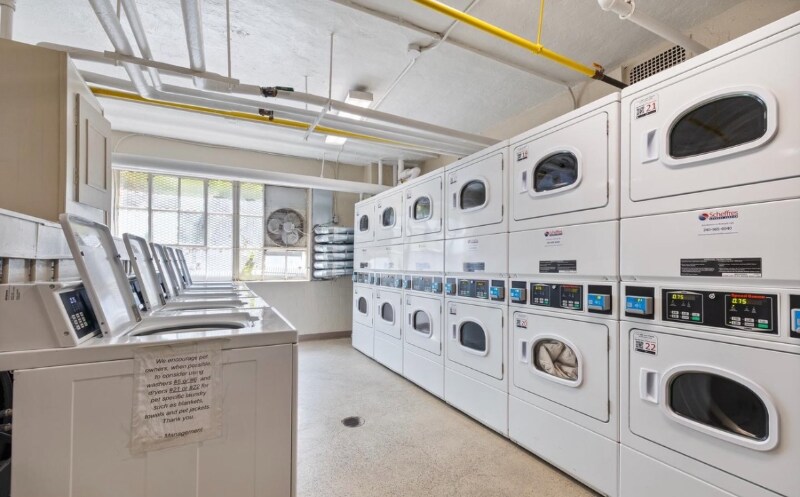 Building Photo - 3901 Cathedral Ave NW