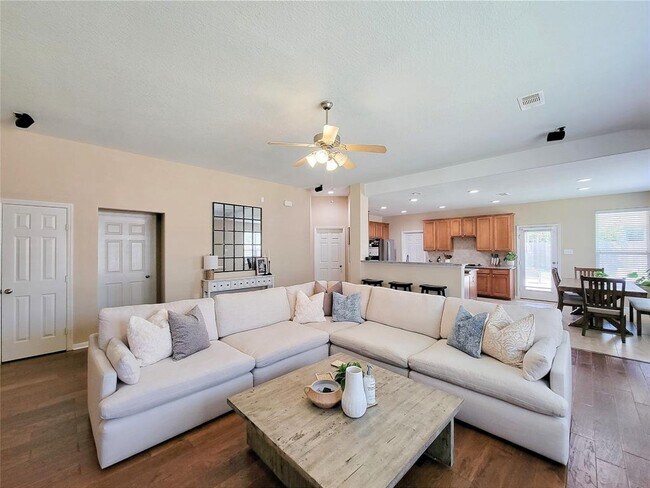 Building Photo - 17110 Tupelo Garden Cir