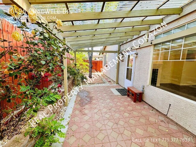 Building Photo - 10496 Chadwell Dr