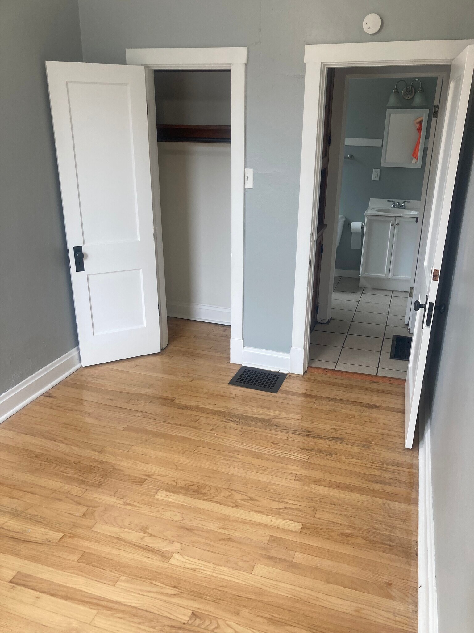 Building Photo - 4233 Meramec St