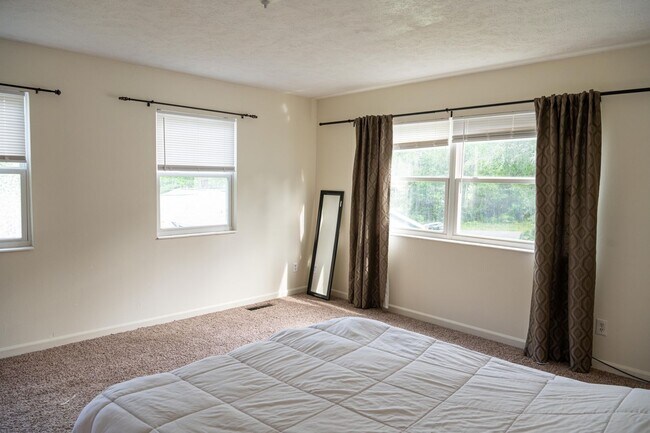 Building Photo - 3422 Orlando Dr
