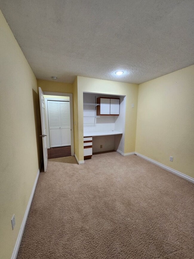 Building Photo - Centrally Located Richland Home, Close to Columbia Center Amenities!