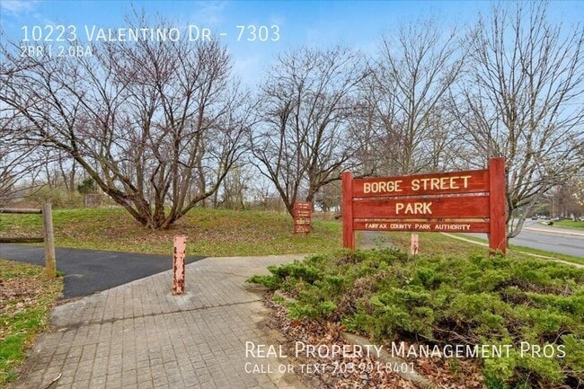 Building Photo - 10223 Valentino Dr