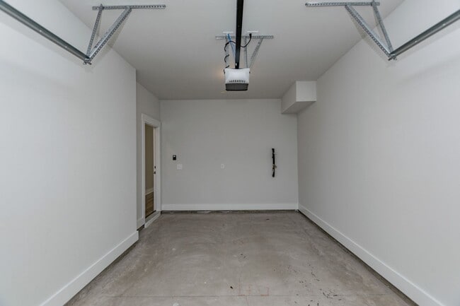 Building Photo - Monte Vista Townhomes