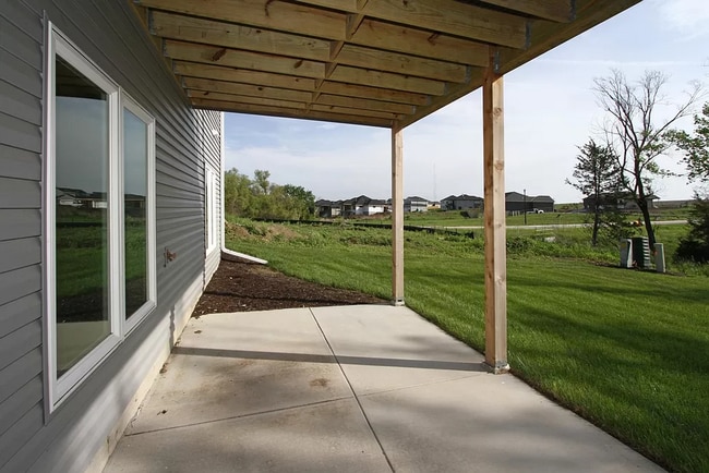 Building Photo - Beautiful 5 Bed/3 Bath House Available February 1st, 2026!