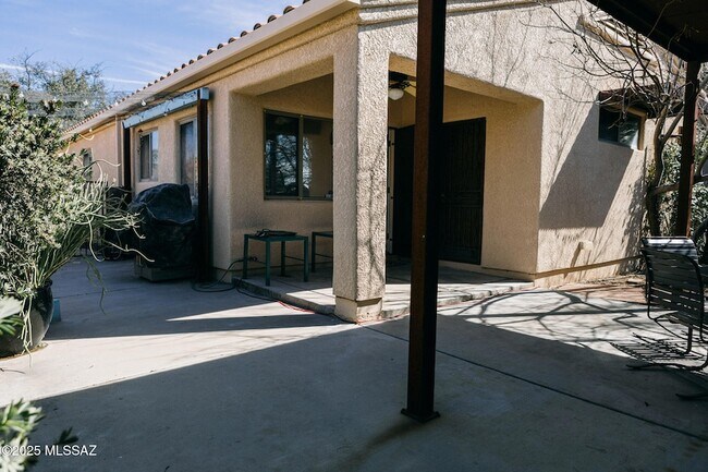 Building Photo - 1651 N Pima Ct