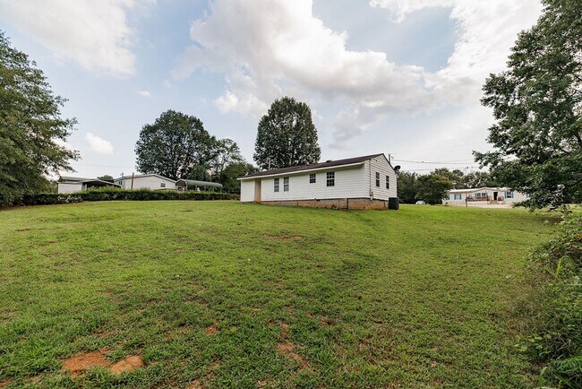 Building Photo - Charming 2 Bedroom, 1 Bath Home in Colbert...