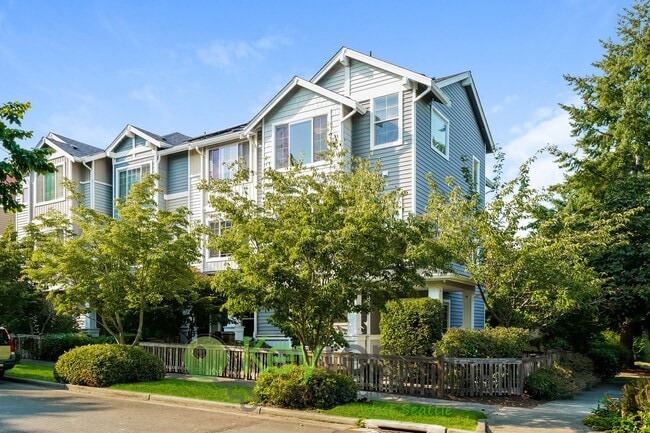 Building Photo - **Rent Special** Luxury 3-Bedroom with Pri...