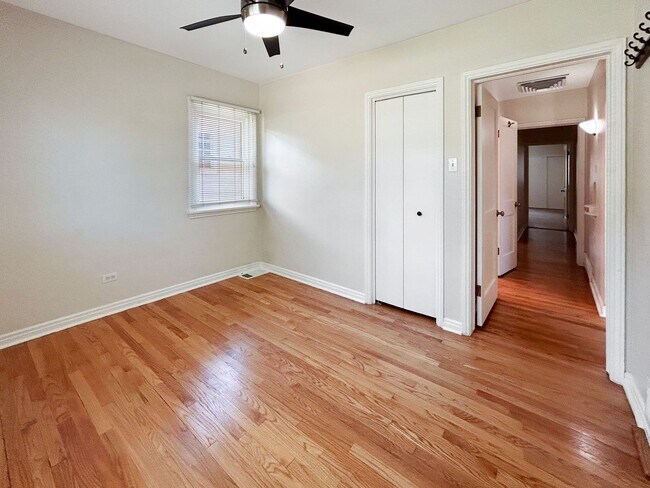 Building Photo - $0 DEPOSIT OPTION! UNIVERSITY PARK/DU, BEAUTIFUL RANCH HOME, 3 CAR GARAGE, HARDWOOD FLOORS, SOLAR...