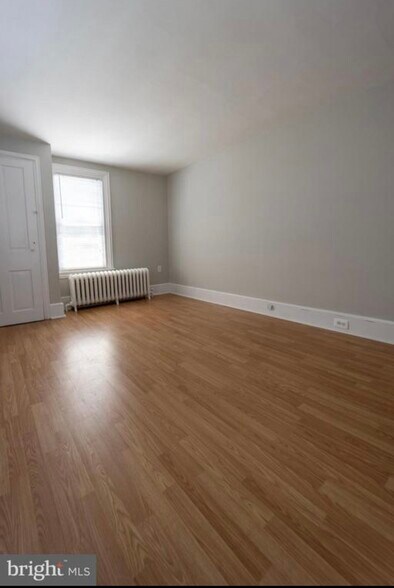 Building Photo - 328 Ridley Ave