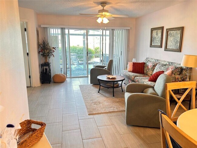 Building Photo - 433 Cerromar Ln