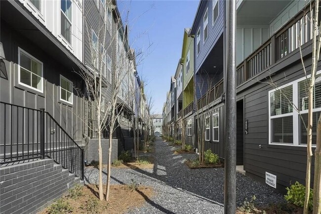Building Photo - 1265 Zucchini Cir SE