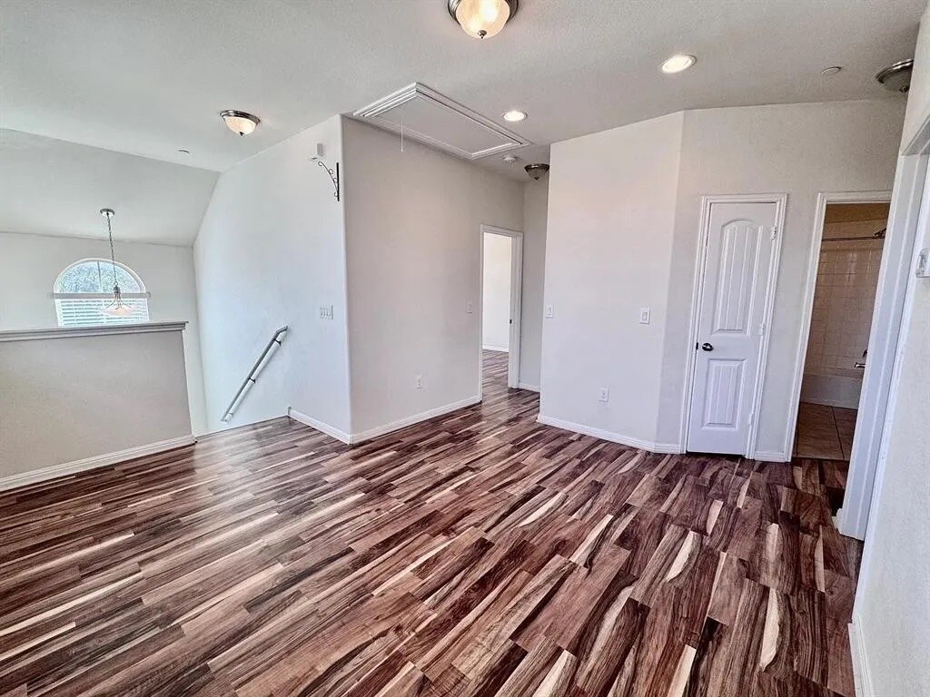 Building Photo - Room in Townhome on Zodiac Ln