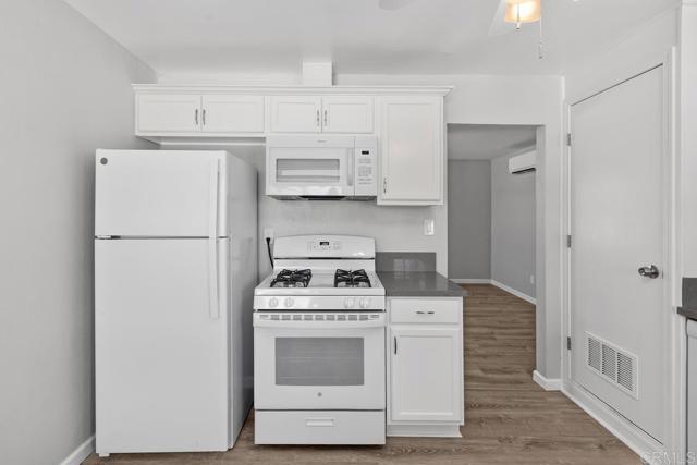 Building Photo - 9263 Earl St