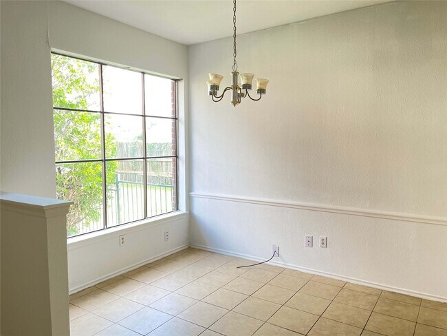 Primary Photo - 1103 Dulles Ave