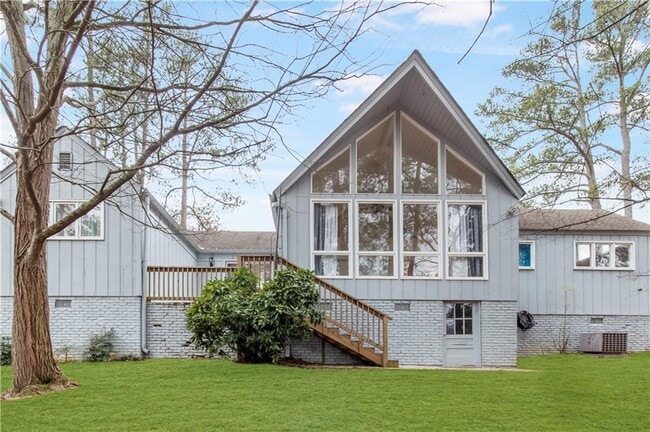 Building Photo - 264 Jones Dr