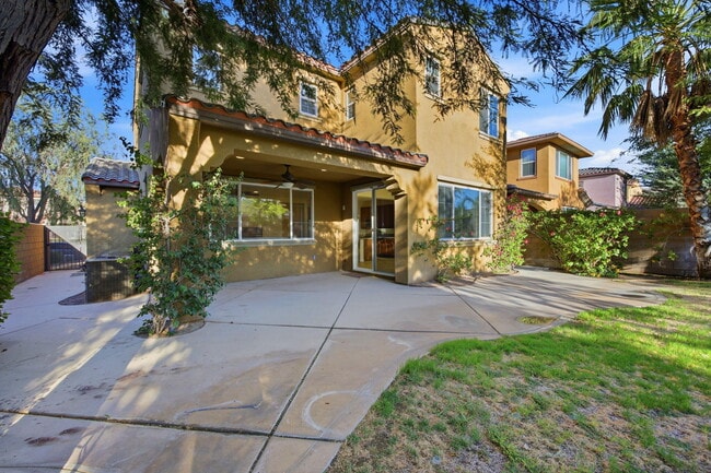 Building Photo - 35495 Domani Dr
