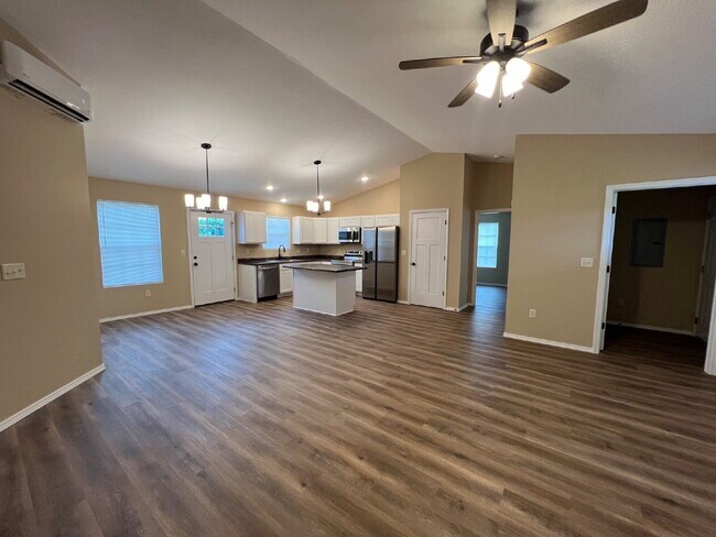 Building Photo - Brand New 4BR / with amazing efficiency an...