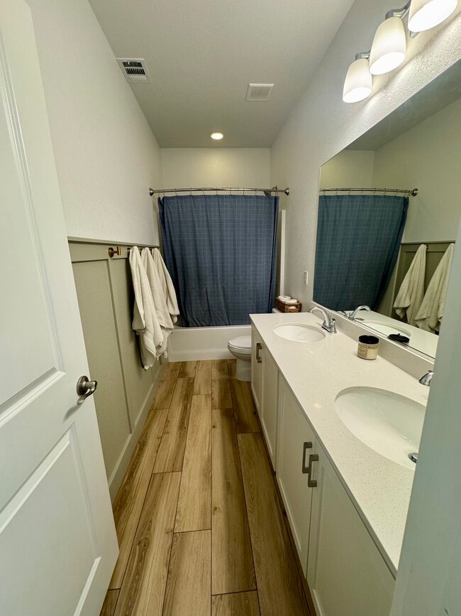 Building Photo - 8804 Trotternish Rdg