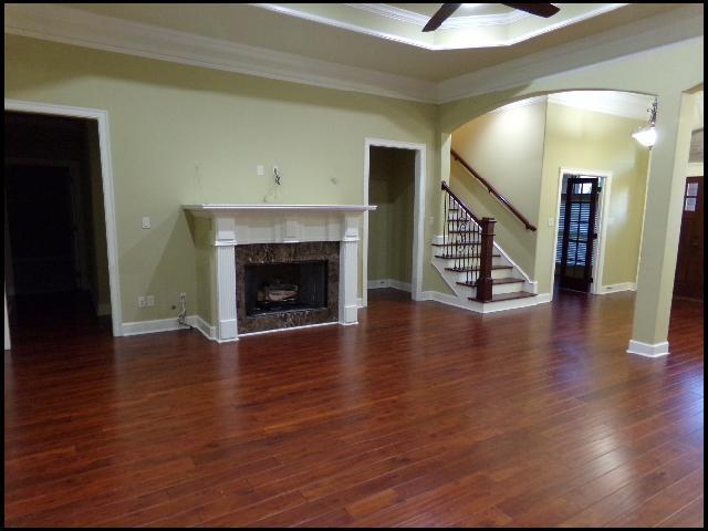 Building Photo - 111 Chelle Ln