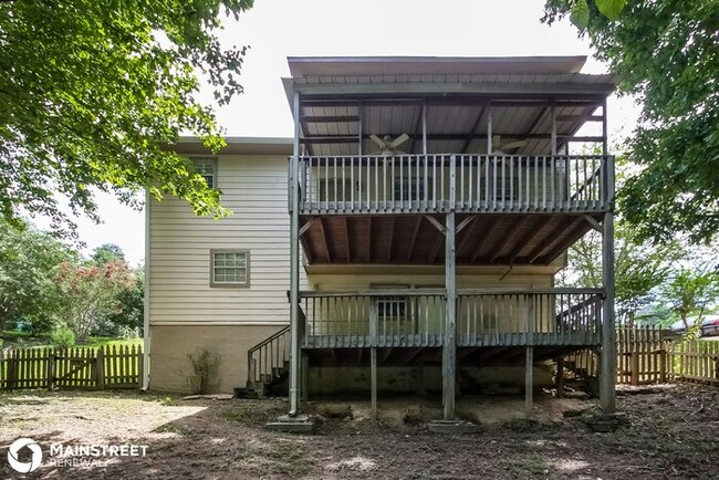 Building Photo - 3765 Cherokee Overlook Dr