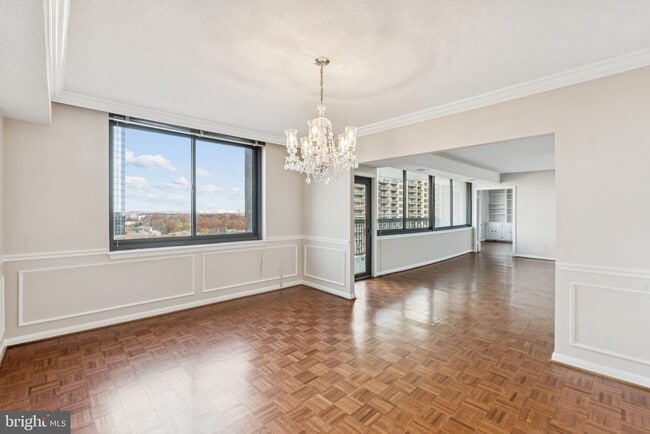 Building Photo - 3709 S George Mason Dr