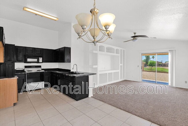 Building Photo - 987 E Santa Cruz Ln