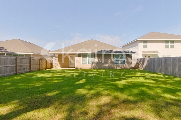 Building Photo - 381 Monarch Ln