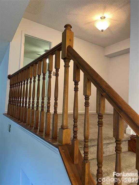 Building Photo - 3412 Armitage Dr