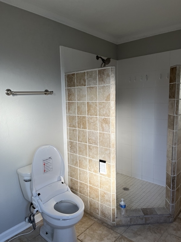 Building Photo - 324 N Schubert St