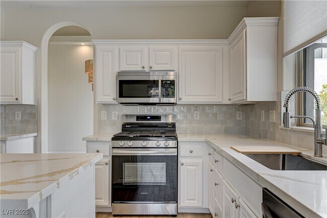 Building Photo - 9475 McCombs St