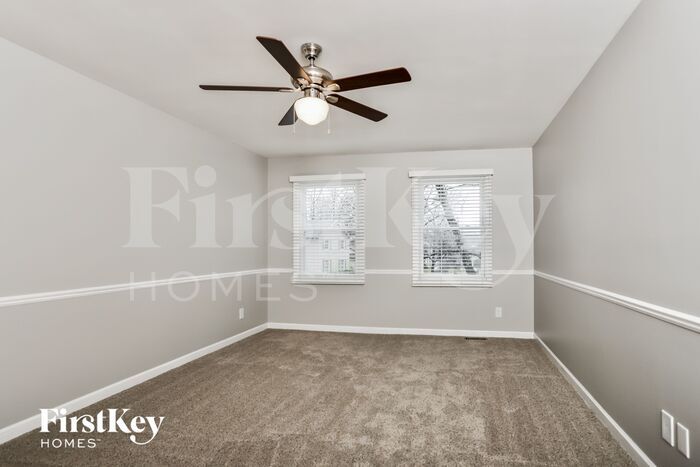 Building Photo - 15520 Golden Ridge Ct