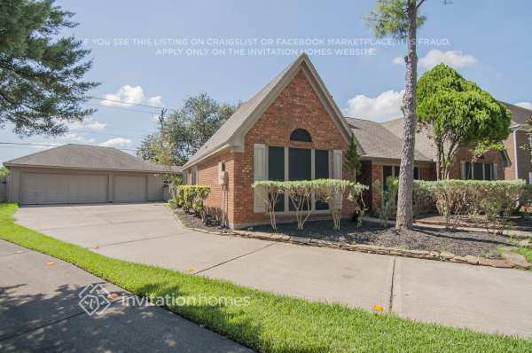 Building Photo - 2113 Pleasant Valley Dr