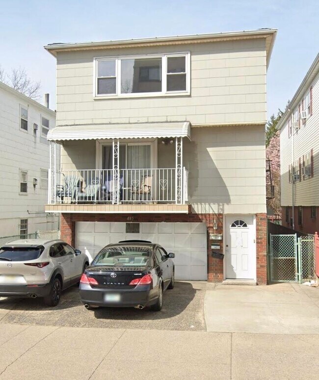 Building Photo - 485 Manila Ave
