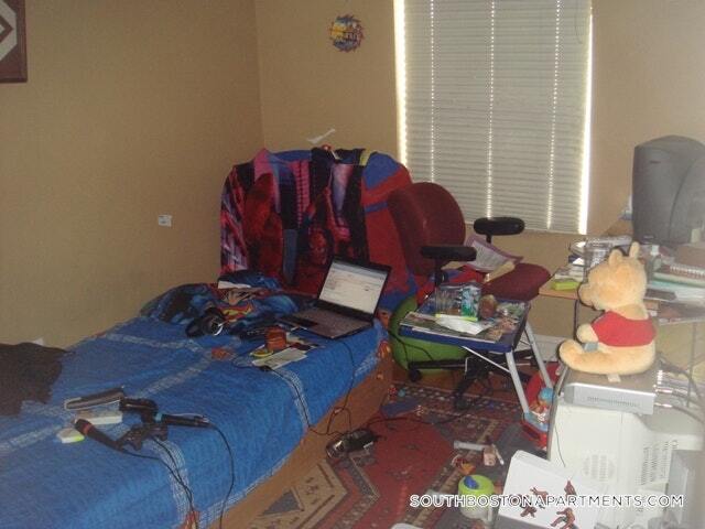 Building Photo - 34 Baxter St