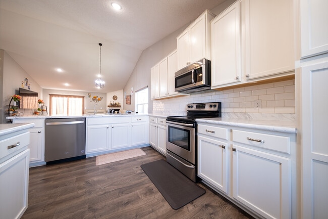 Building Photo - 15233 Emory Ave