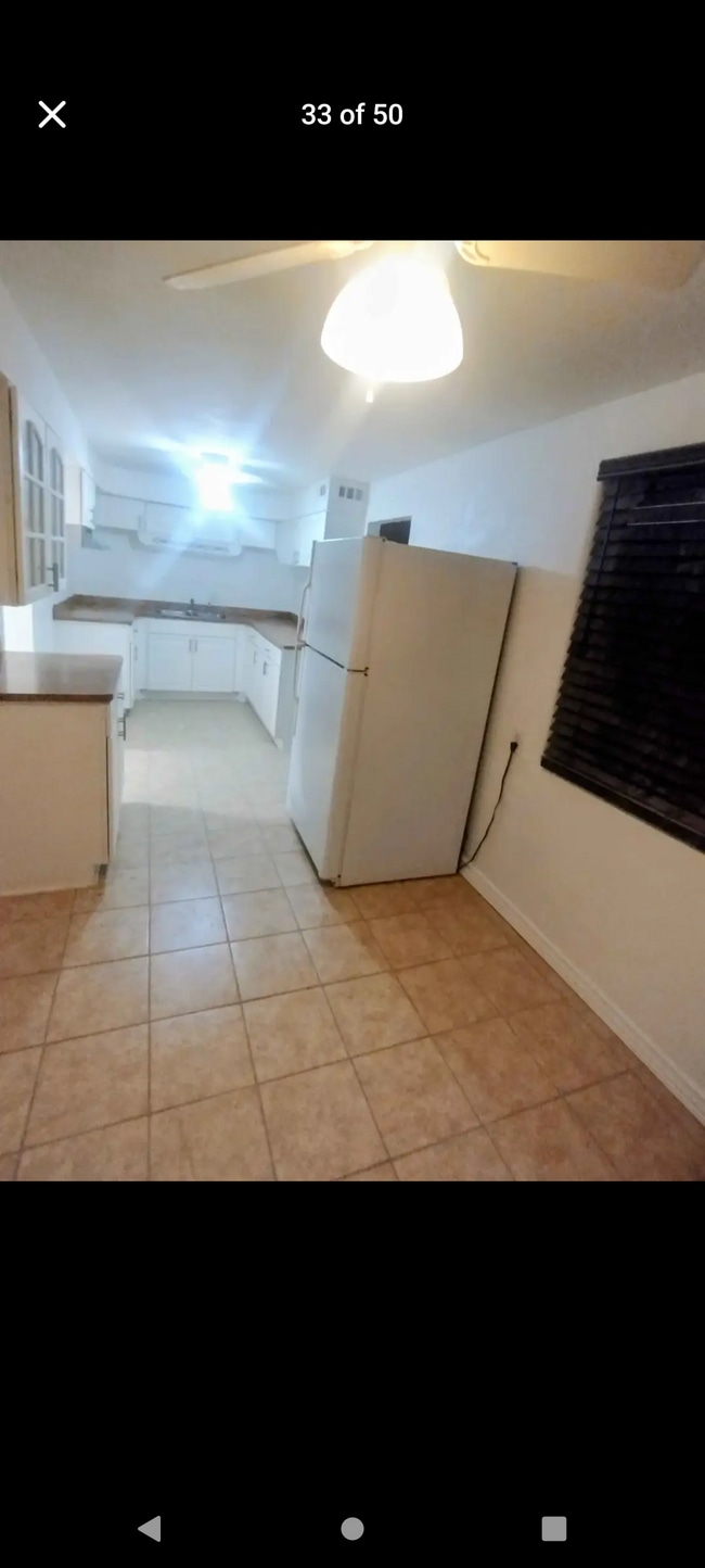 Building Photo - 635 N Nova Rd