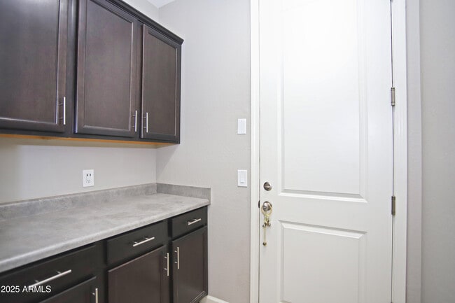 Building Photo - 4116 S Greythorne Way