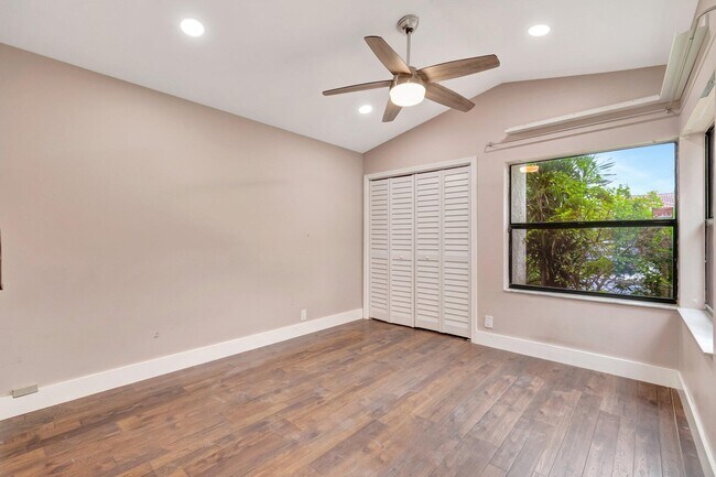Building Photo - 7810 Villa Nova Dr