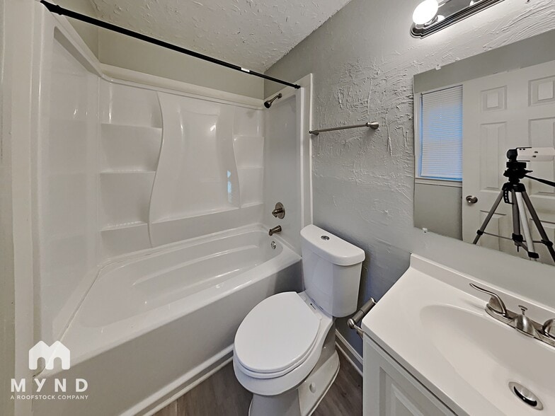 Building Photo - 82 Brenda Ln