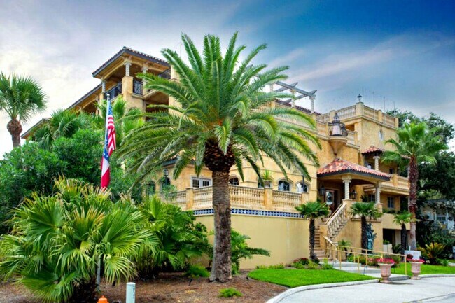 Building Photo - 935 Beachview Dr