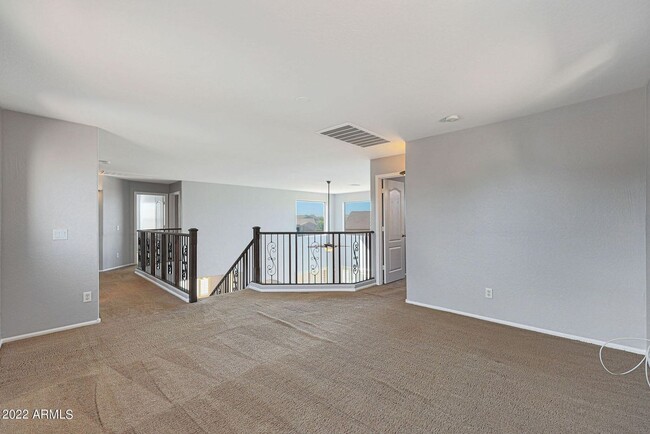 Building Photo - Gorgeous 5 Bedroom home with 3 Bathrooms and 3 car garage in Tolleson