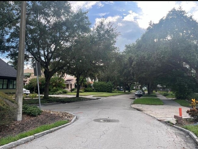 Building Photo - 2317 W Bristol Ave