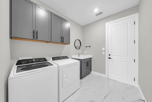 Building Photo - 42560 Atlas Dr