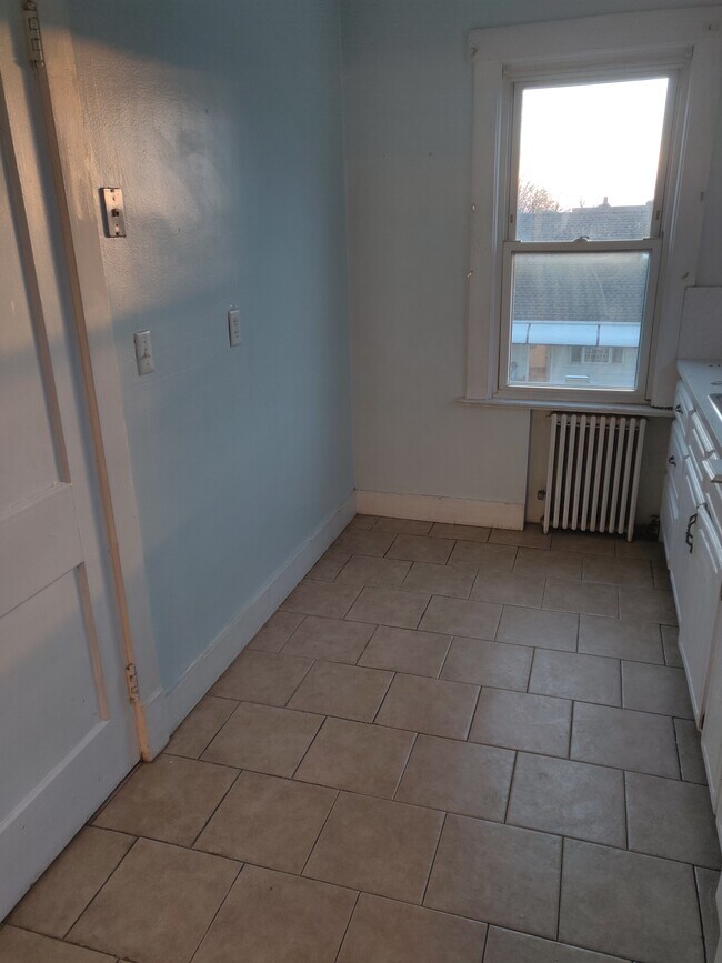 Building Photo - 308 Hoboken Rd