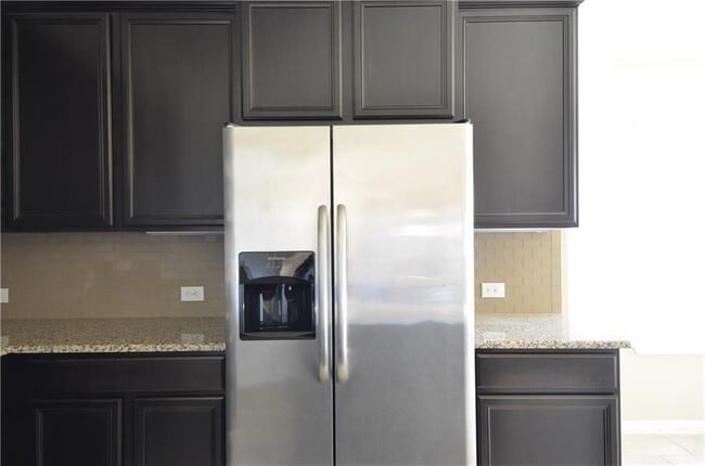 Building Photo - 12105 Harpster Bend