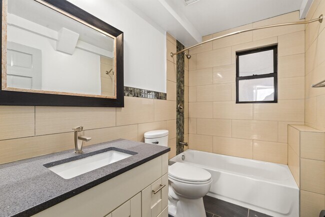 Building Photo - 46 Wayne St