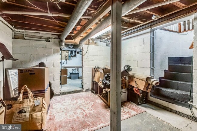 Building Photo - 415 Cresswell Rd