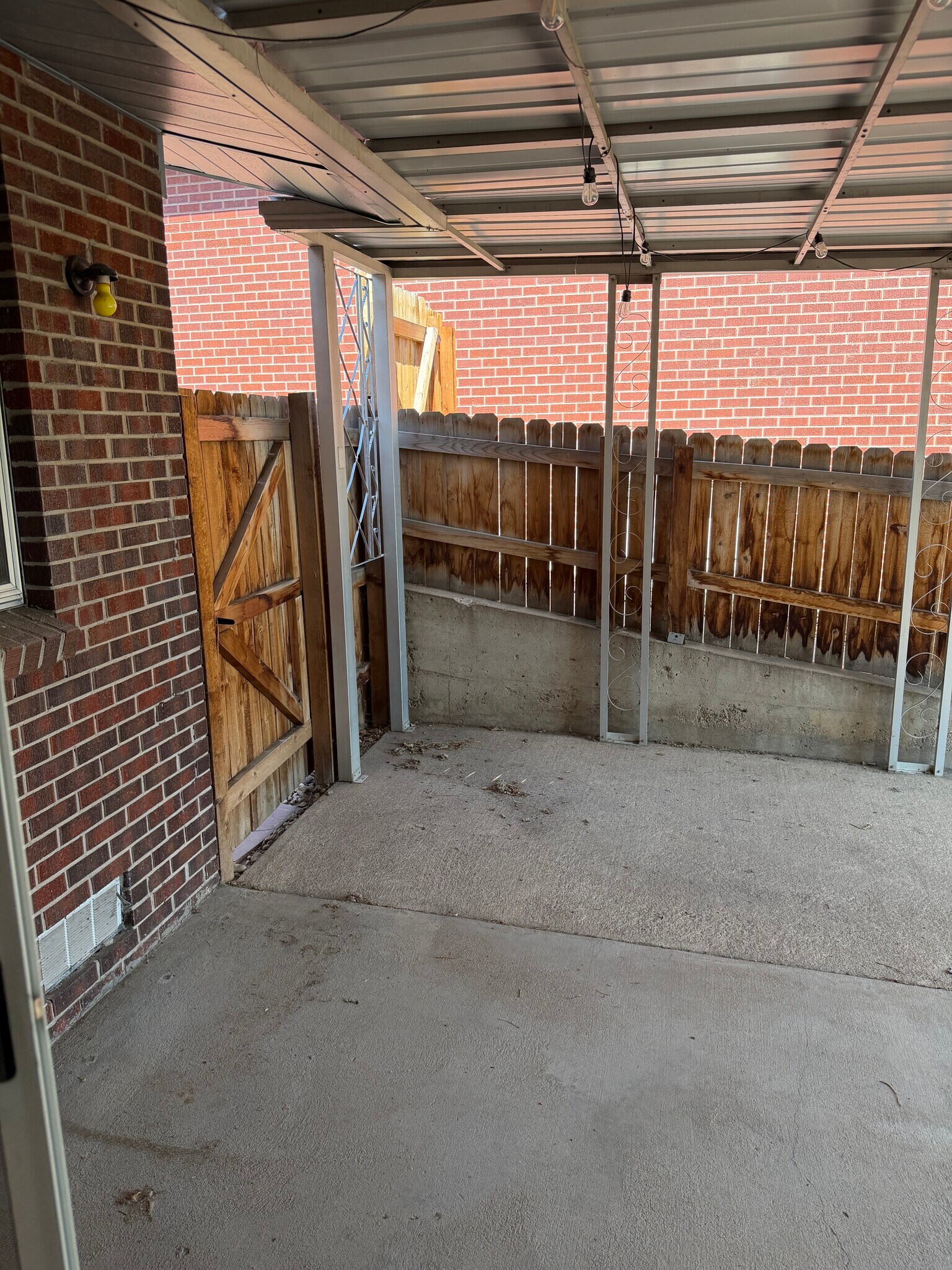 Building Photo - 3620 W Linvale Pl