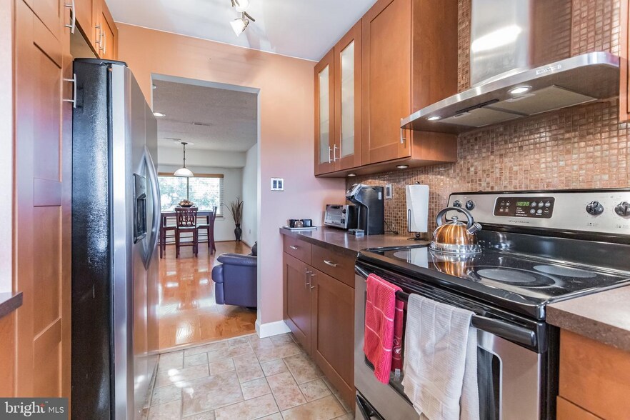 Building Photo - 504 Chanticleer